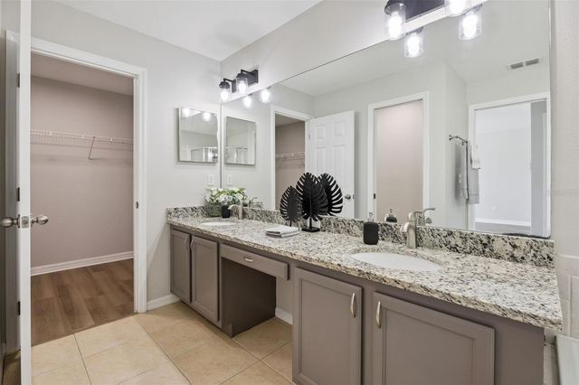 539 KNIGHTSBRIDGE CIRCLE, Davenport, FL 33896