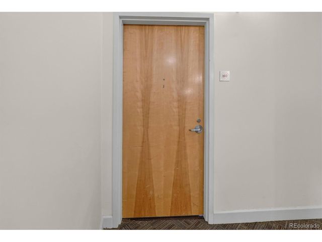2500 Walnut St 102, Denver, CO 80205