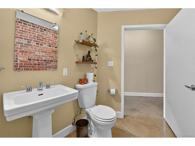 2500 Walnut St 102, Denver, CO 80205