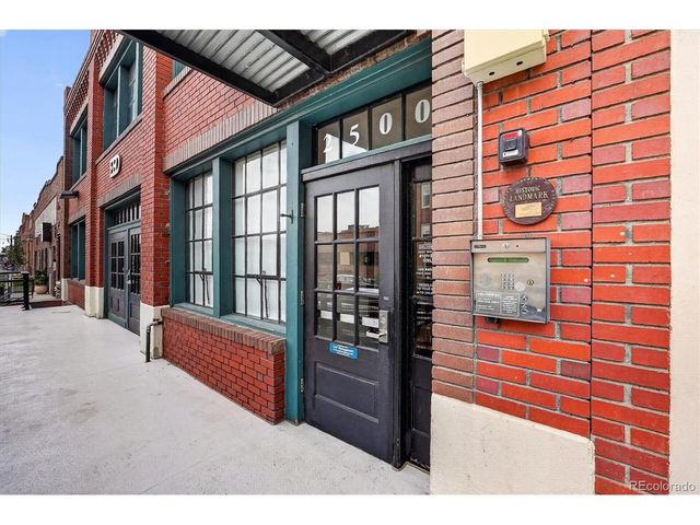 2500 Walnut St 102, Denver, CO 80205