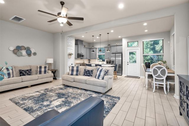 579 Long Leaf Pine Drive, Montgomery, TX 77316