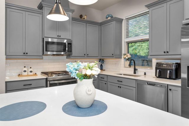 579 Long Leaf Pine Drive, Montgomery, TX 77316