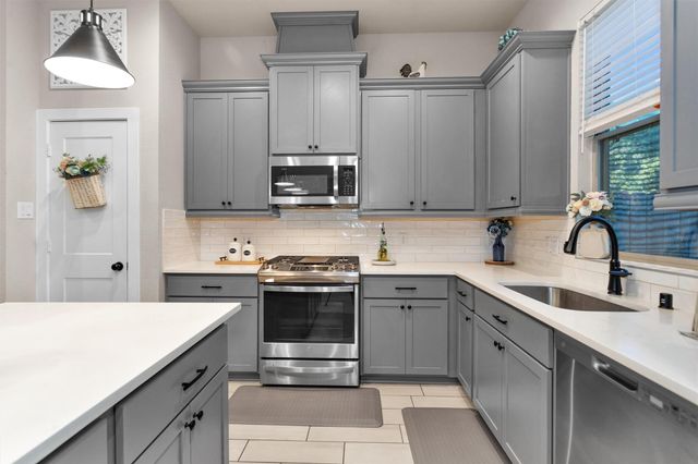 579 Long Leaf Pine Drive, Montgomery, TX 77316