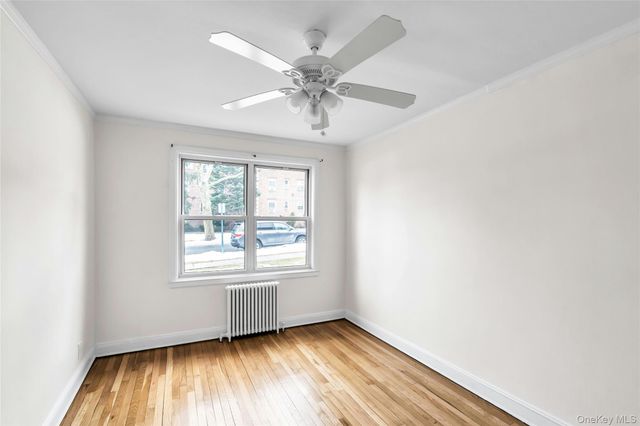3 Edwards Street 1 G, Roslyn Heights, NY 11577