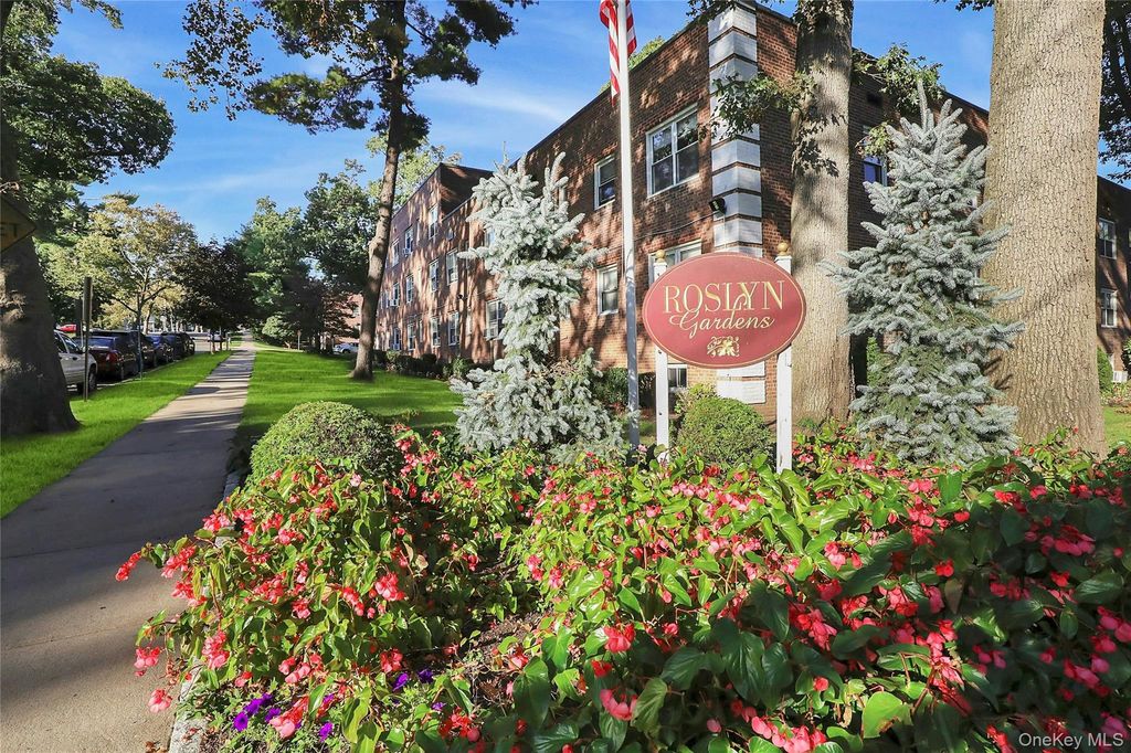 3 Edwards Street 1 G, Roslyn Heights, NY 11577