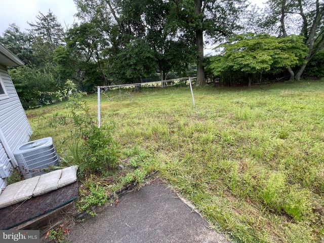 20 CASTLE CT, Pemberton, NJ 08068