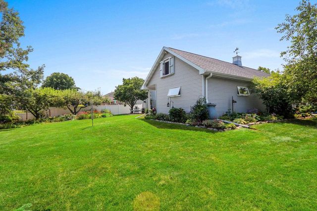 N254 MEADOWBREEZE COURT, Appleton, WI 54915