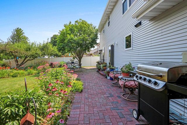 N254 MEADOWBREEZE COURT, Appleton, WI 54915