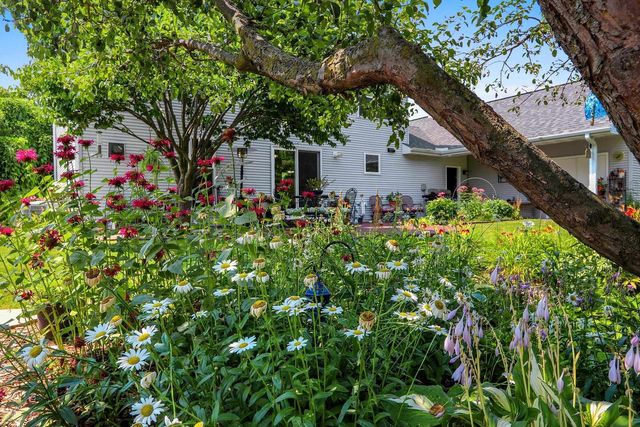N254 MEADOWBREEZE COURT, Appleton, WI 54915