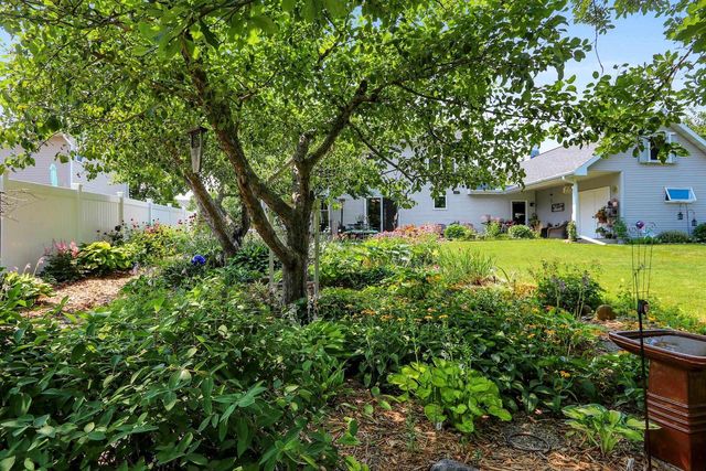 N254 MEADOWBREEZE COURT, Appleton, WI 54915
