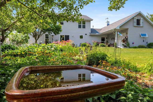N254 MEADOWBREEZE COURT, Appleton, WI 54915