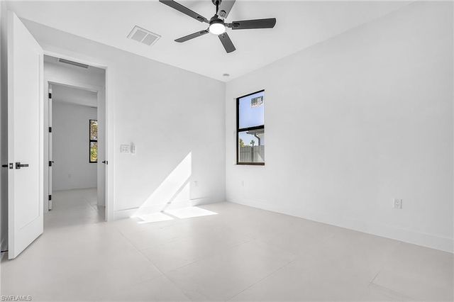 1015 SW 8th CT, Cape Coral, FL 33991