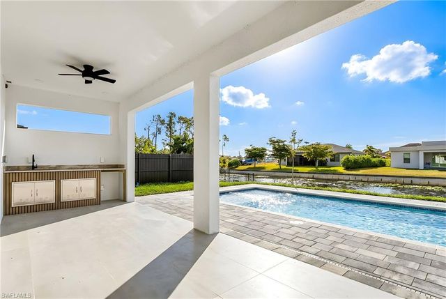 1015 SW 8th CT, Cape Coral, FL 33991