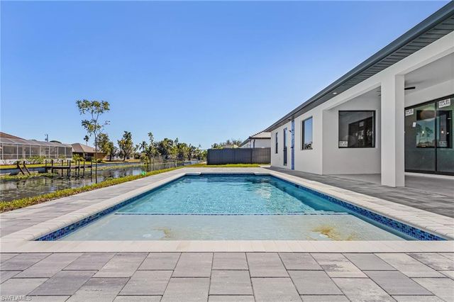 1015 SW 8th CT, Cape Coral, FL 33991