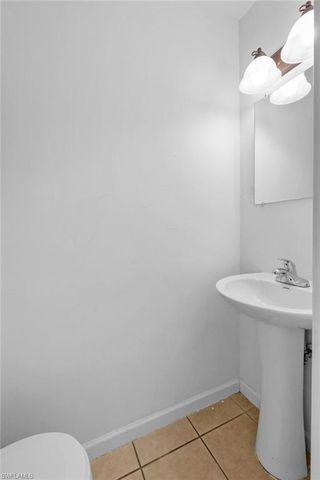 864 Courtington LN 3, Fort Myers, FL 33919