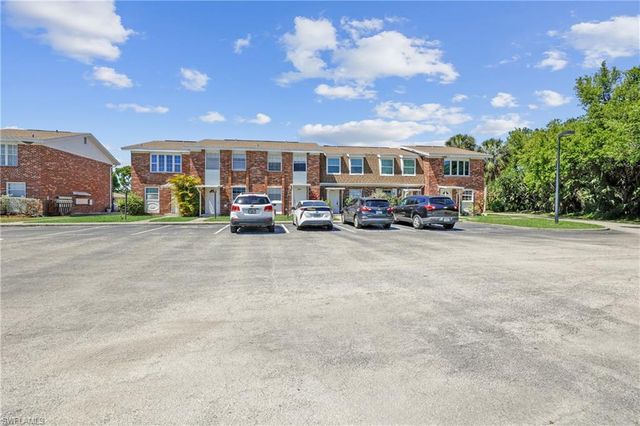 864 Courtington LN 3, Fort Myers, FL 33919