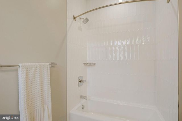 5813 22ND ST N, Arlington, VA 22205