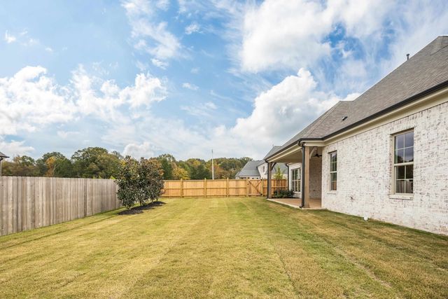 318 BECKHAM DR, Collierville, TN 38017