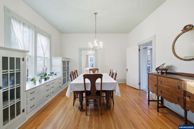 38808 N Main St, Scio, OR 97374