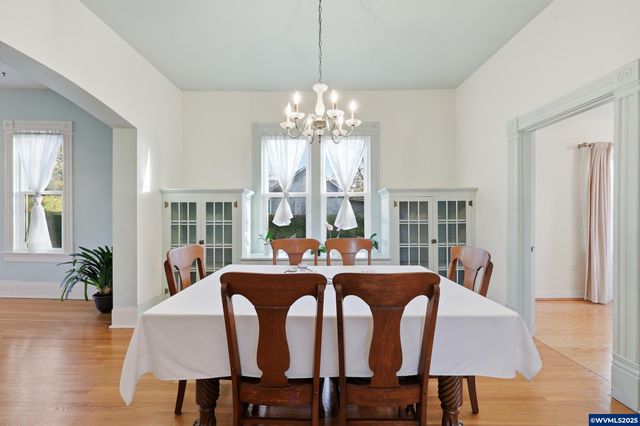 38808 N Main St, Scio, OR 97374