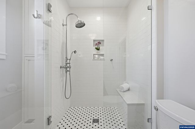 38808 N Main St, Scio, OR 97374