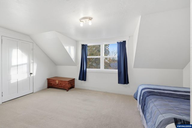 38808 N Main St, Scio, OR 97374