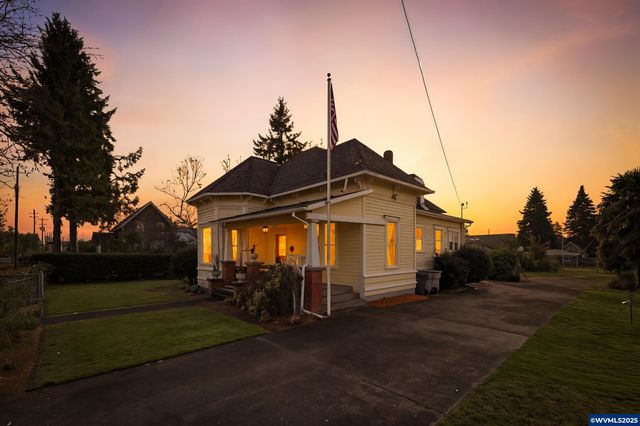 38808 N Main St, Scio, OR 97374