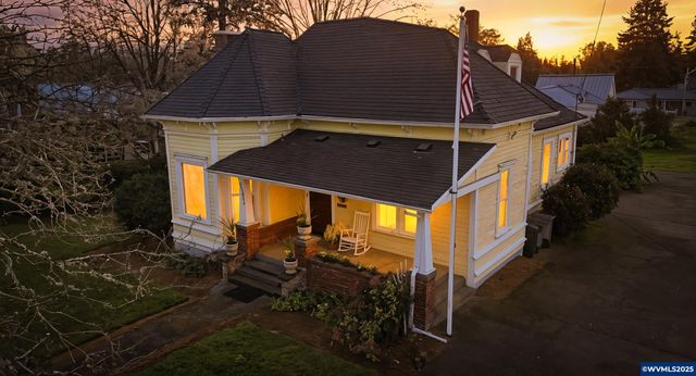 38808 N Main St, Scio, OR 97374