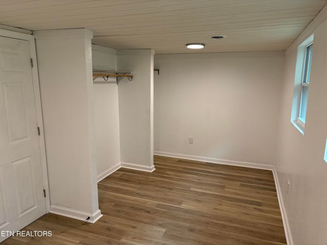 5711 Hideaway Tr, Tallassee, TN 37878