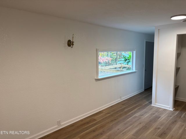 5711 Hideaway Tr, Tallassee, TN 37878