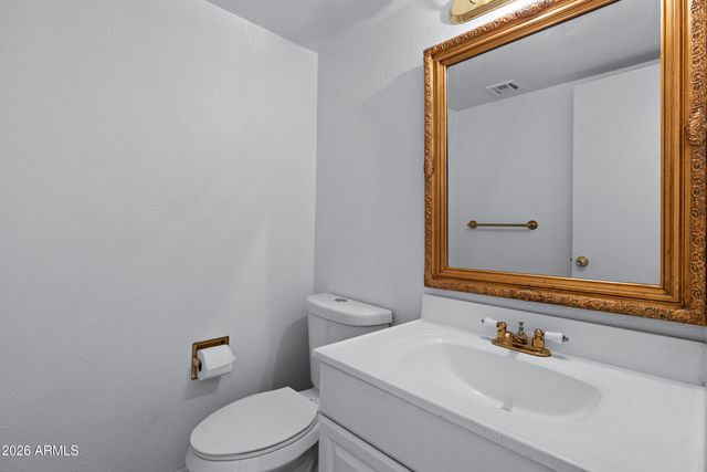 5225 N 24TH Street 102, Phoenix, AZ 85016