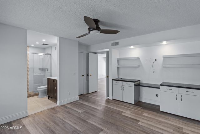 5225 N 24TH Street 102, Phoenix, AZ 85016