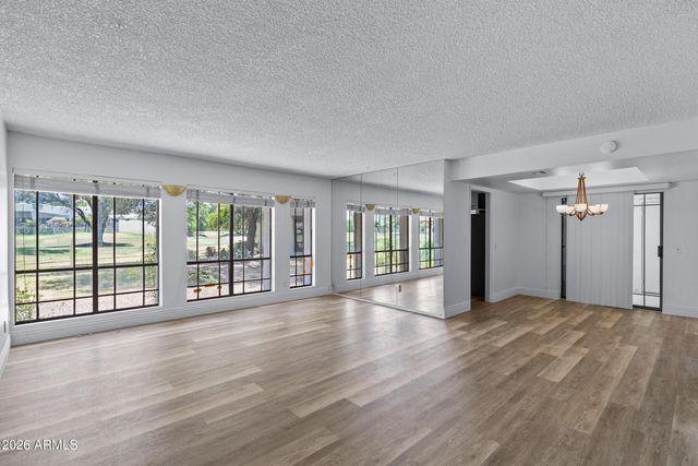 5225 N 24TH Street 102, Phoenix, AZ 85016