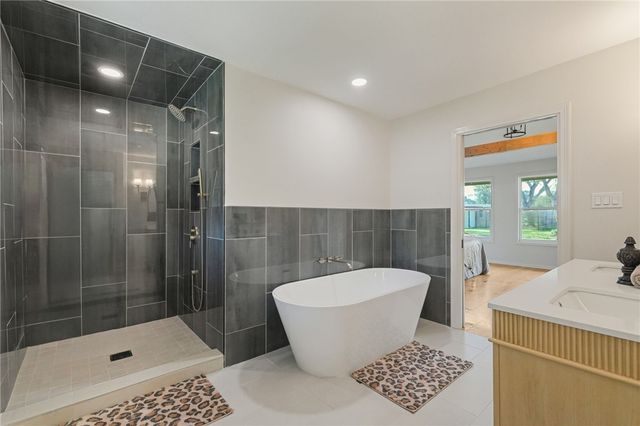 301 Pasadena Pl, Corpus Christi, TX 78411