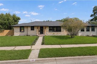301 Pasadena Pl, Corpus Christi, TX 78411