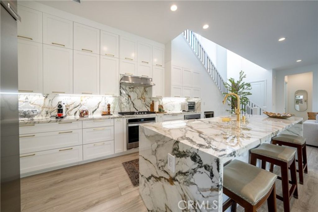 20811 W Bur Oak, Porter Ranch (los Angeles), CA 91326