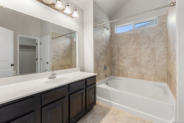 10728 Gemsbuck Ldg, San Antonio, TX 78245