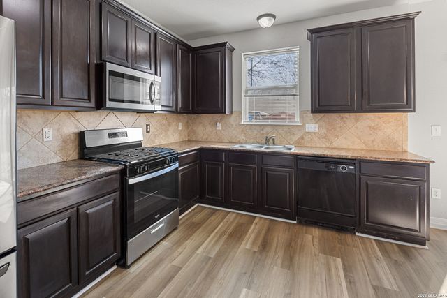 10728 Gemsbuck Ldg, San Antonio, TX 78245