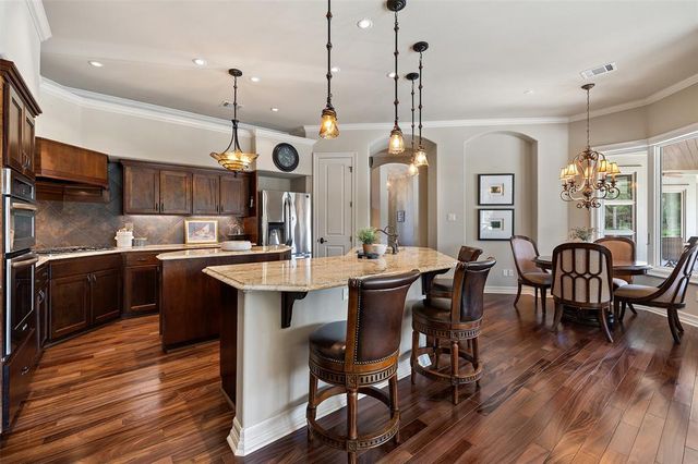 27435 Waterfall Hill PKWY, Spicewood, TX 78669