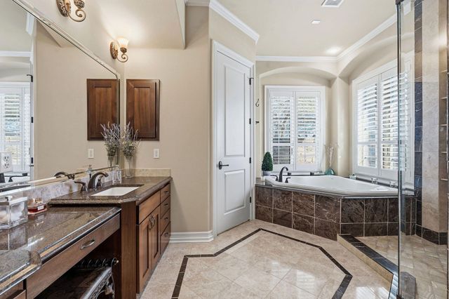 27435 Waterfall Hill PKWY, Spicewood, TX 78669