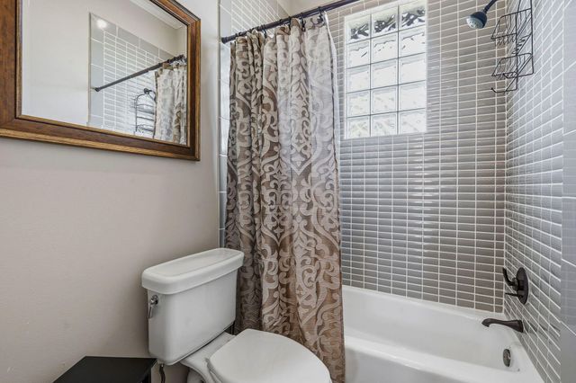 27435 Waterfall Hill PKWY, Spicewood, TX 78669