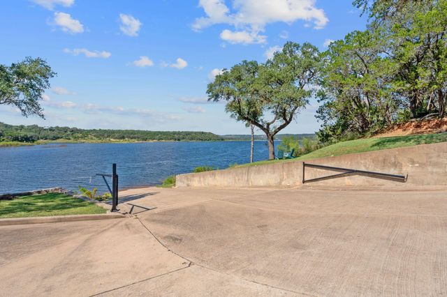 27435 Waterfall Hill PKWY, Spicewood, TX 78669