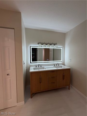 4471 Habersham Lane S 186, Richmond Heights, OH 44143
