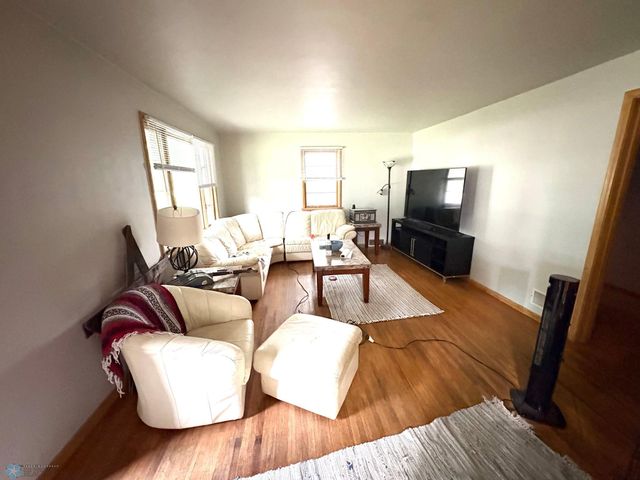 826 10th Avenue S, Moorhead, MN 56560