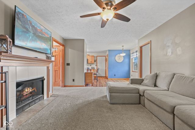 2882 E Cottonwood Trail, Morristown, IN 46161