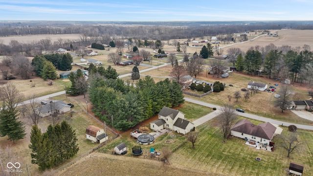 2882 E Cottonwood Trail, Morristown, IN 46161
