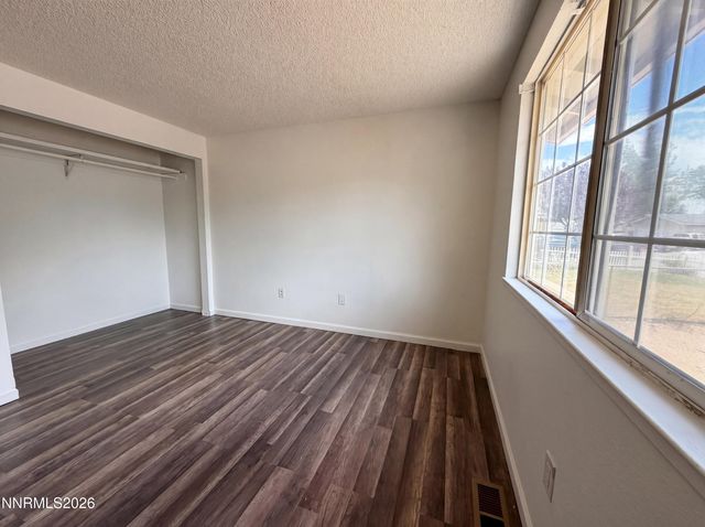 3325 Somerset Way, Carson City, NV 89705