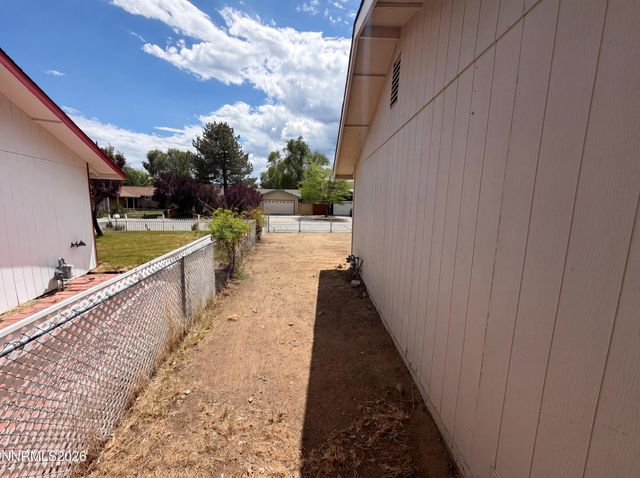 3325 Somerset Way, Carson City, NV 89705