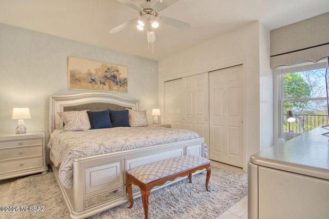 1232 E Camino Diestro, Oro Valley, AZ 85704