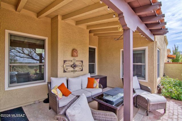 1232 E Camino Diestro, Oro Valley, AZ 85704